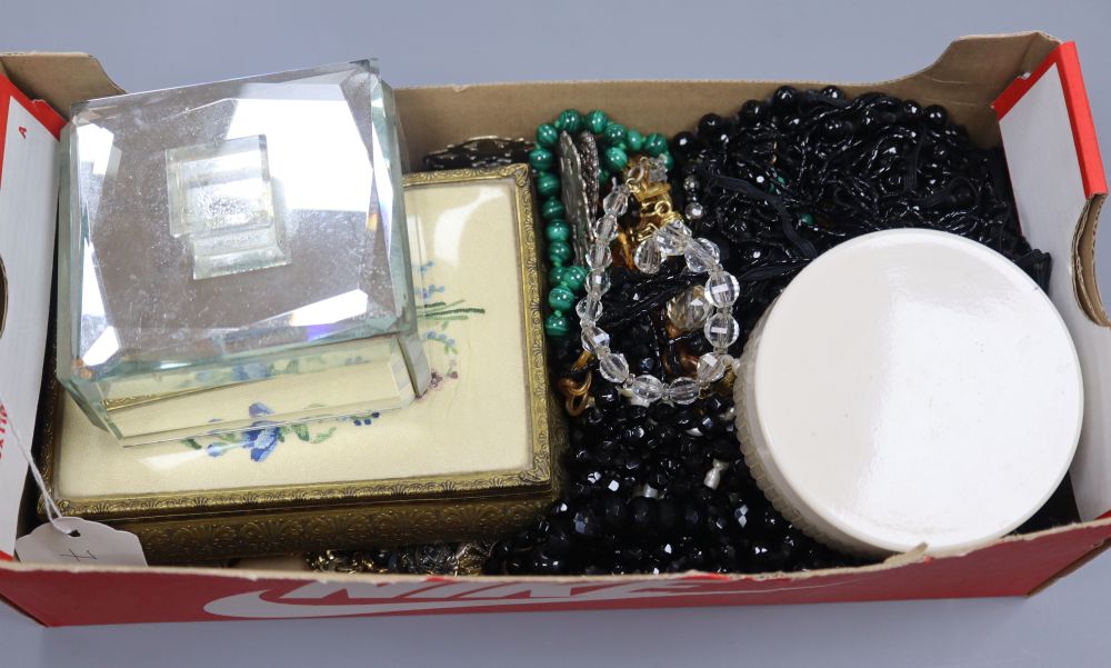 A quantity of assorted jewellery including costume and white metal.